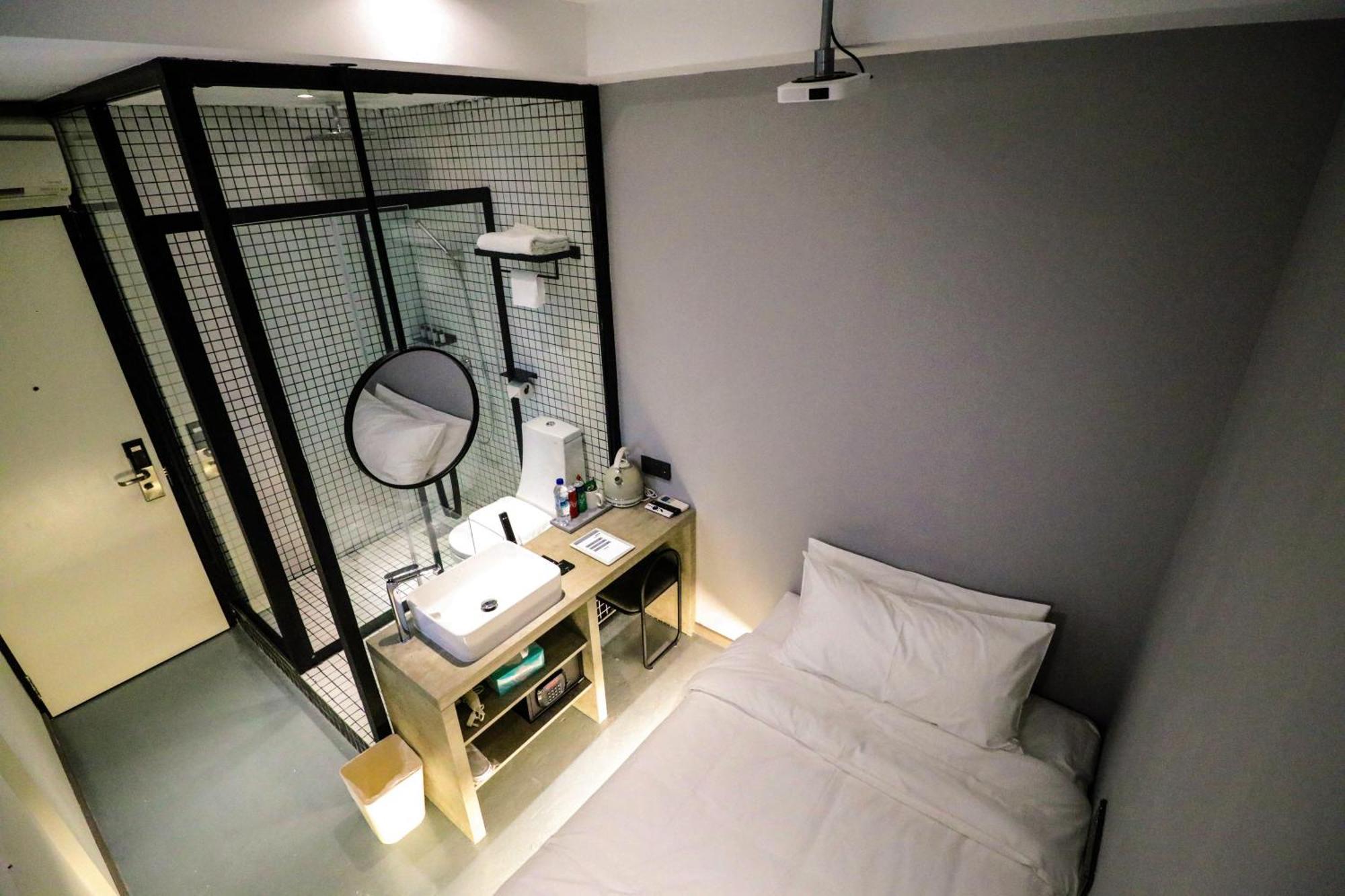 Superior Single Room,1453161838:JPEG
